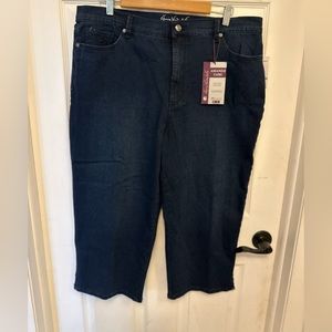 Gloria Vanderbilt blue capri classic rise all around slimming effect jeans